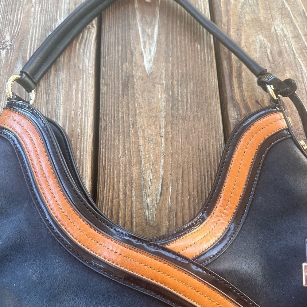 Gussaci vegan black leather shoulderbag - Picture 3 of 12